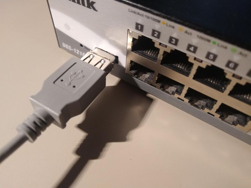 dgs-1210_serialmod4.jpg dgs-1210_serialmod4.jpg