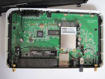 dlink_drw921b1_inside2.jpg