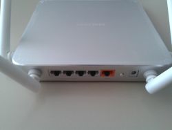 Phicomm KE2P back view