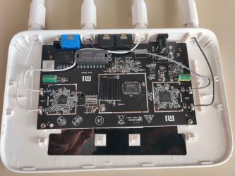 Xiaomi Mi Router 4A Gigabit Edition board without shielding